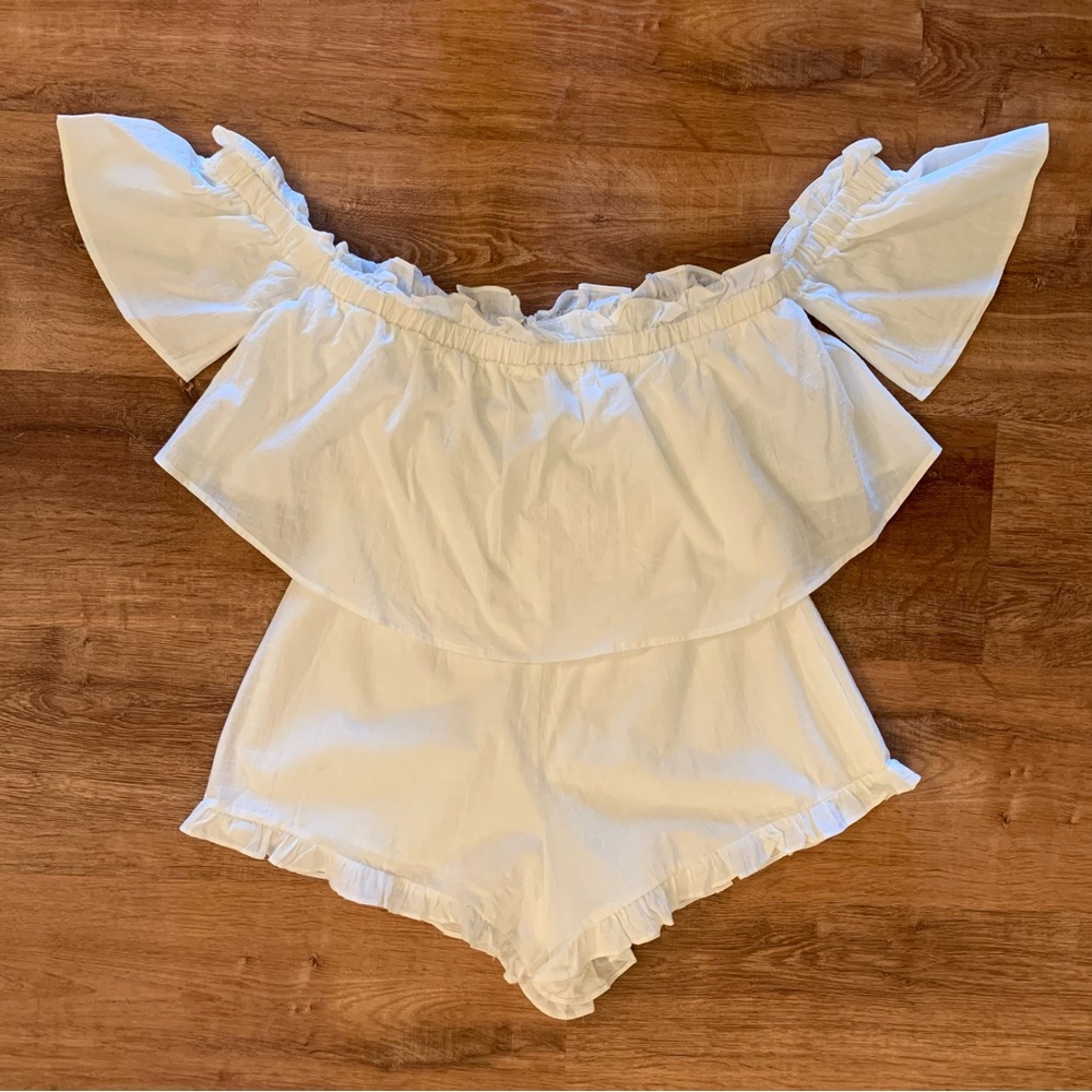 Hello Molly NWT Mysteria White Cotton Textured Lined Off-Shoulder Romper Sz L 8 - Picture 2 of 16